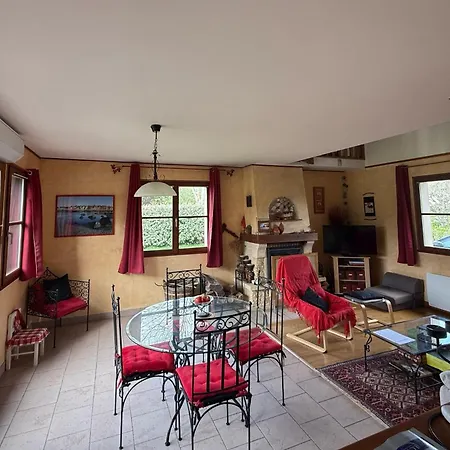 Les Buissons Casa vacanze *